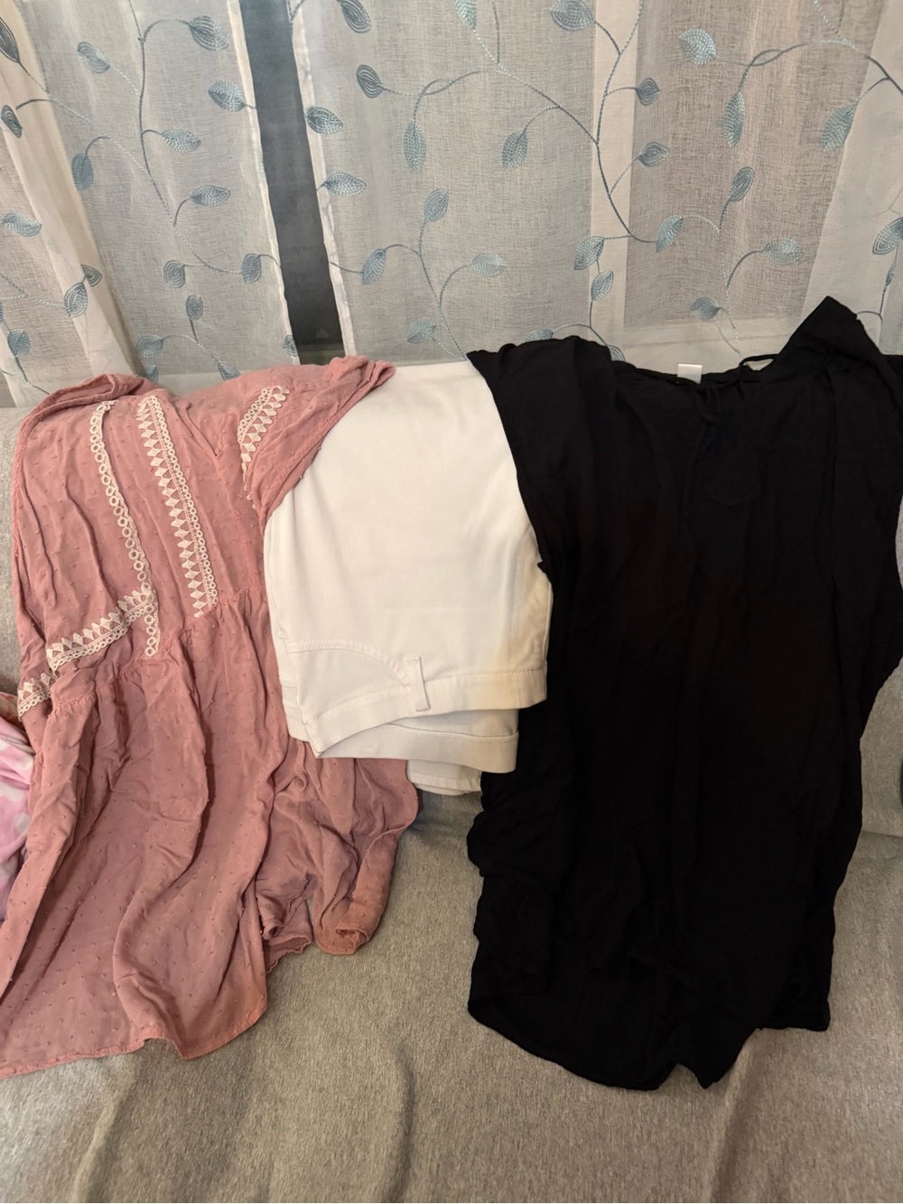 Pink & Black Women’s sleeveless Tops + white jeggings